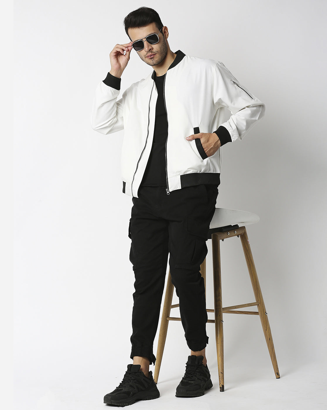 CLASSIC BOMBER JACKET