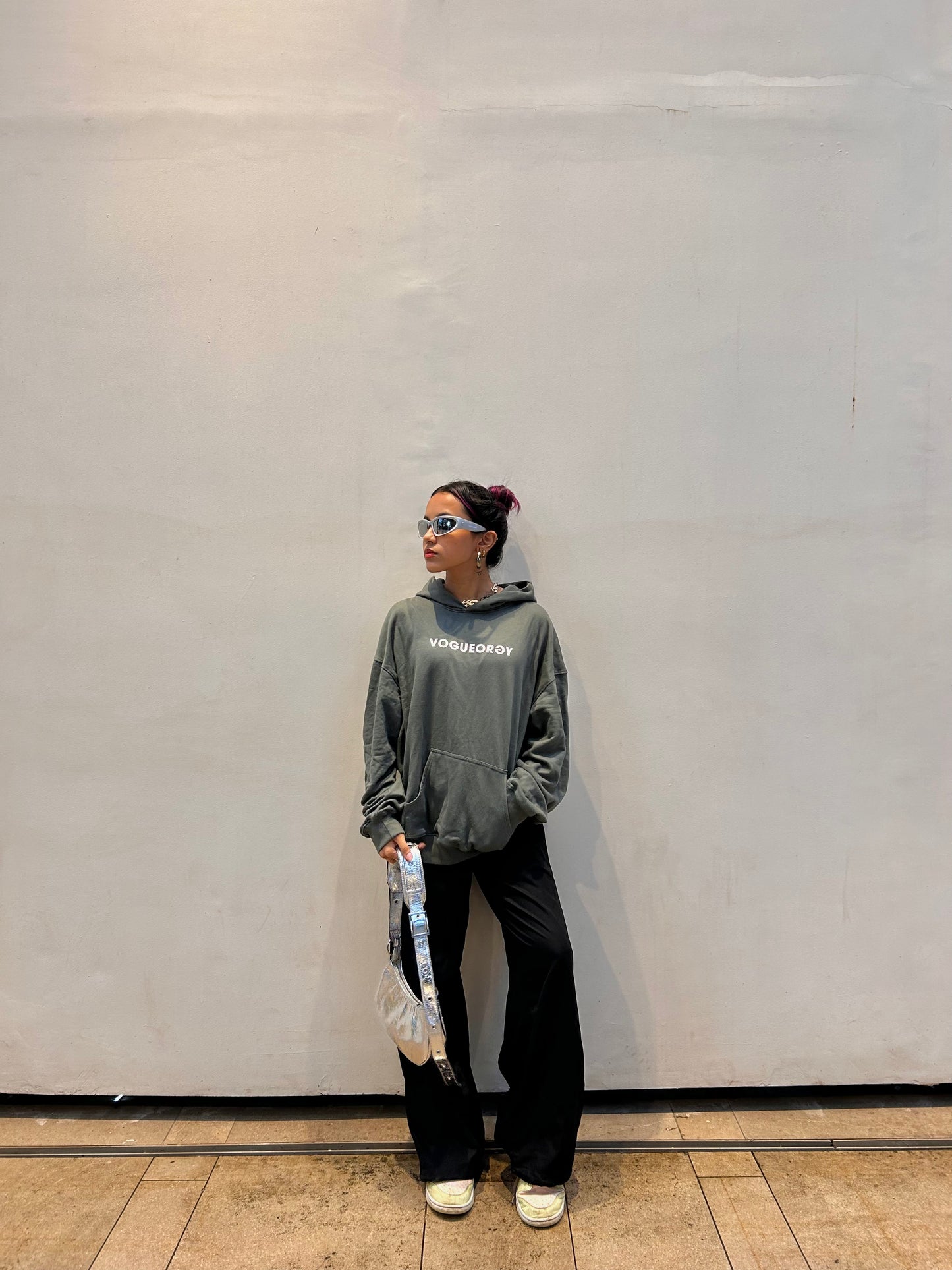VOGUEORGY ESSENTIAL OVERSIZED HOODIE