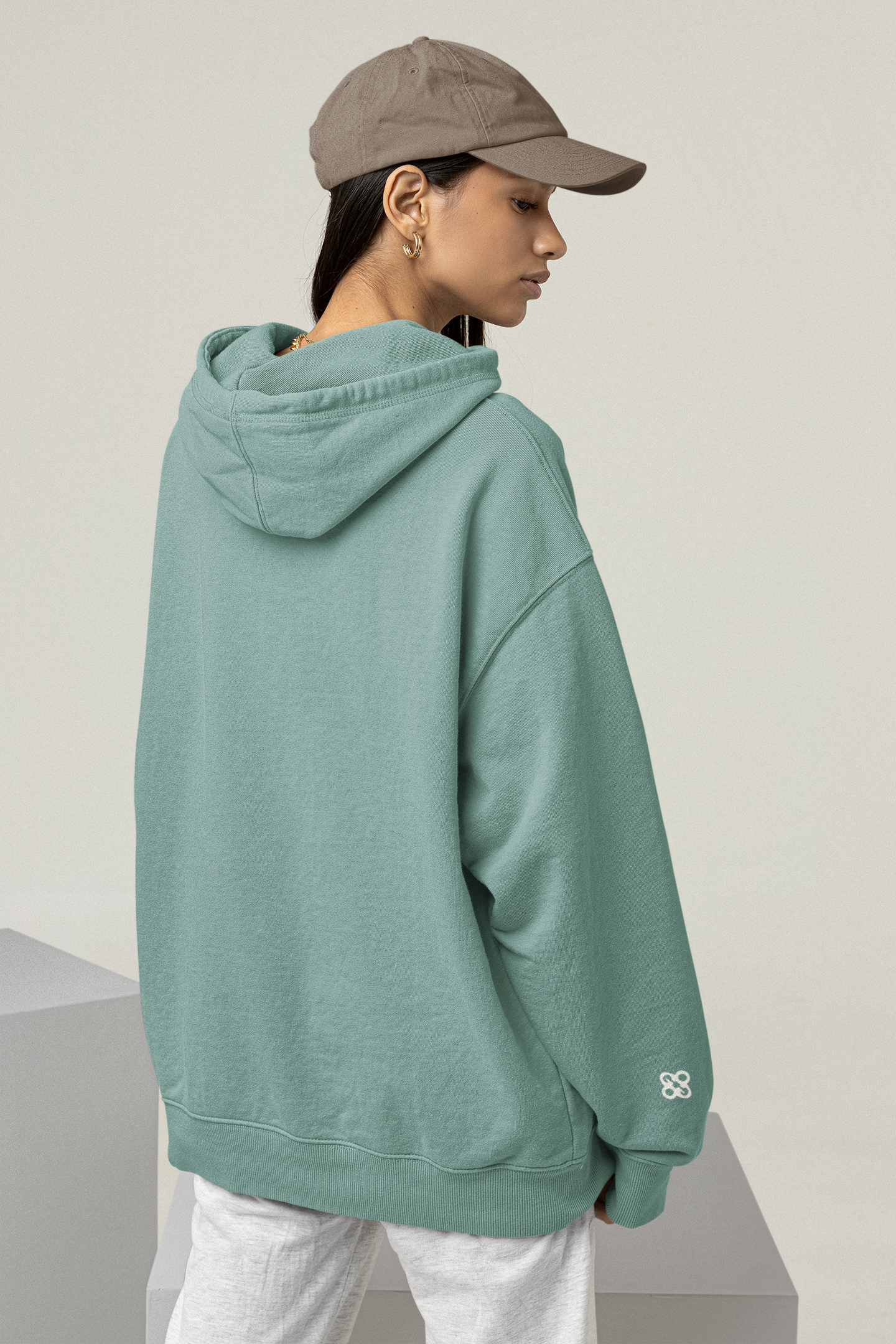 VOGUEORGY ESSENTIAL OVERSIZED HOODIE