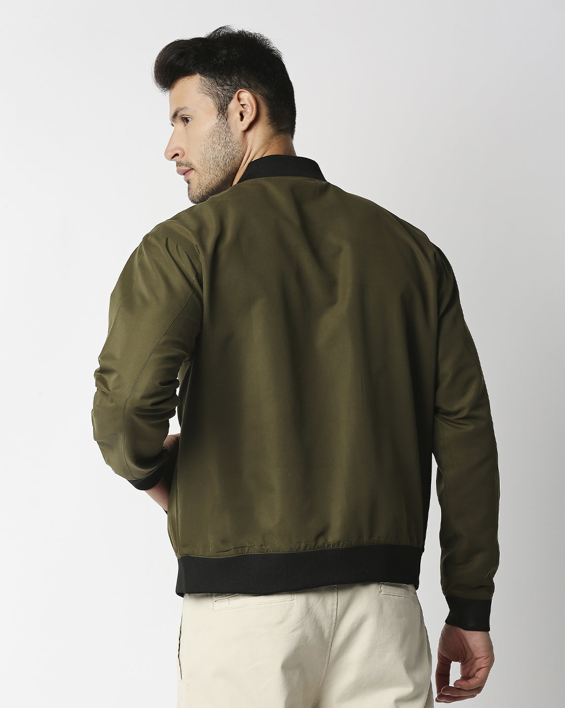 CLASSIC BOMBER JACKET